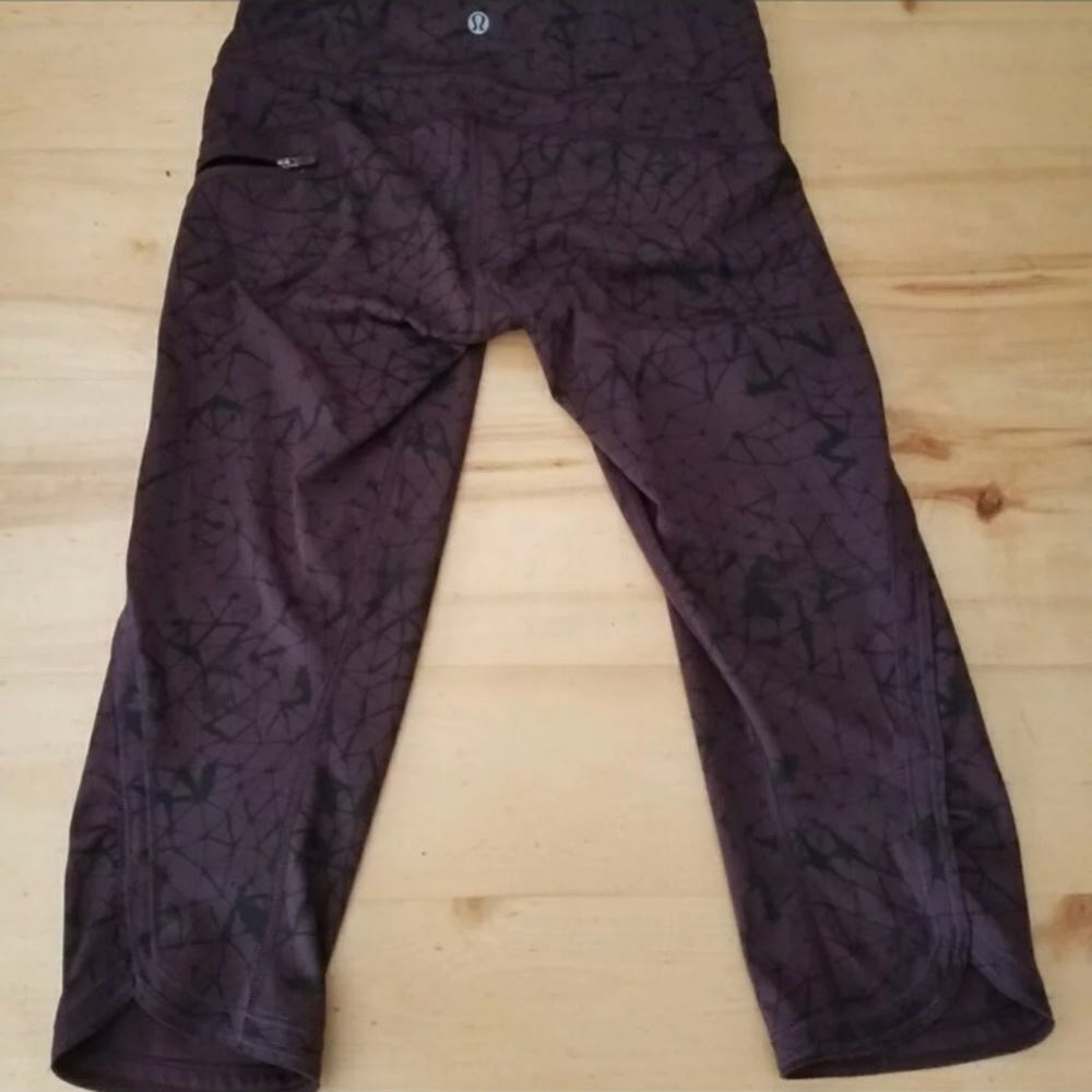 EEUC Lululemon Cherry Star Crushed Crops, 4 - Picture 2 of 4